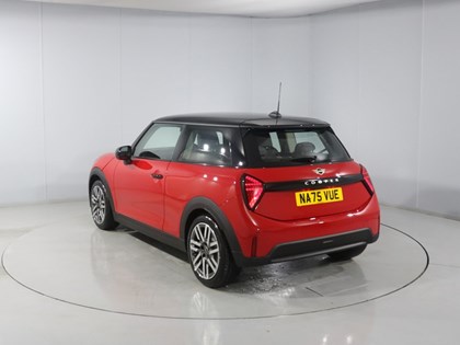 2025 (75) MINI COOPER 1.5 C Classic 3dr Auto