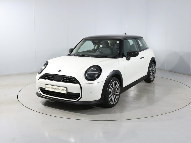 2025 (75) MINI COOPER 1.5 C Classic 3dr Auto 5488078