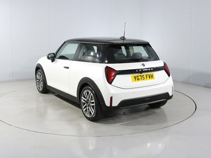 2025 (75) MINI COOPER 1.5 C Classic 3dr Auto