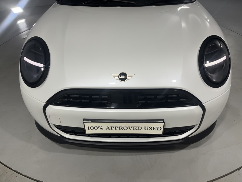 2025 (75) MINI COOPER 1.5 C Classic 3dr Auto 5488075