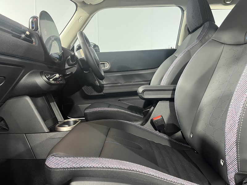2025 (75) MINI COOPER 1.5 C Classic 3dr Auto 5488072