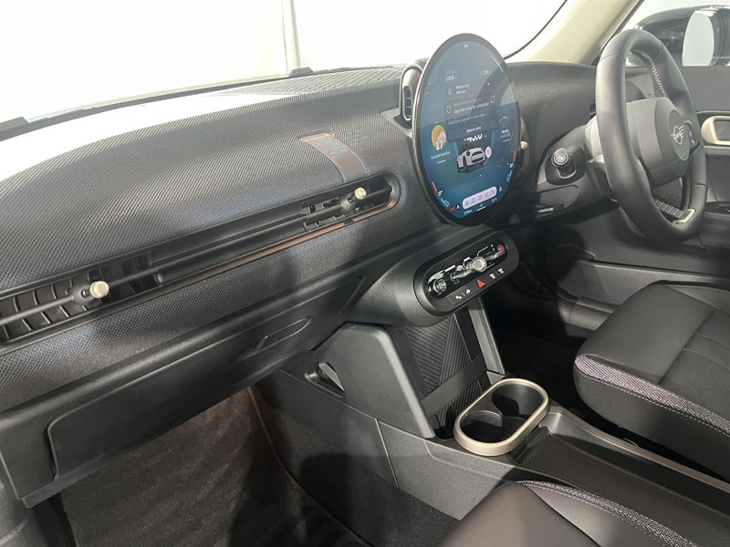 2025 (75) MINI COOPER 1.5 C Classic 3dr Auto 5488048