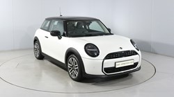 2025 (75) MINI COOPER 1.5 C Classic 3dr Auto 5488042