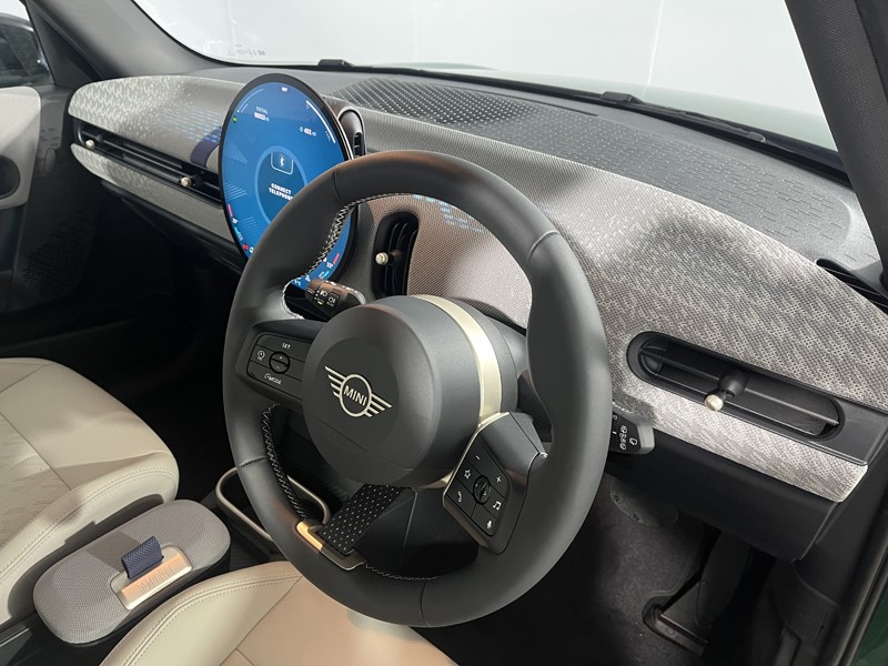 2025 (75) MINI COOPER 1.5 C Exclusive 5dr Auto 5484433