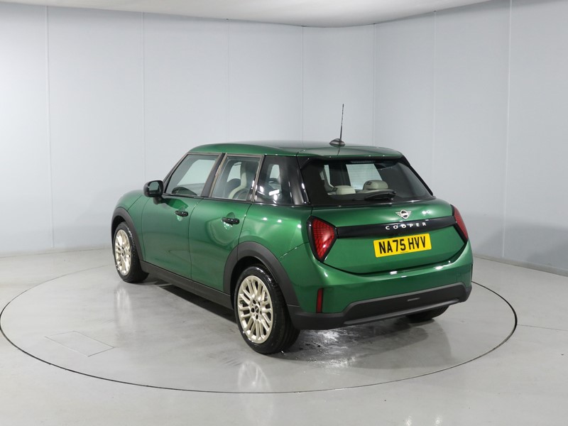 2025 (75) MINI COOPER 1.5 C Exclusive 5dr Auto