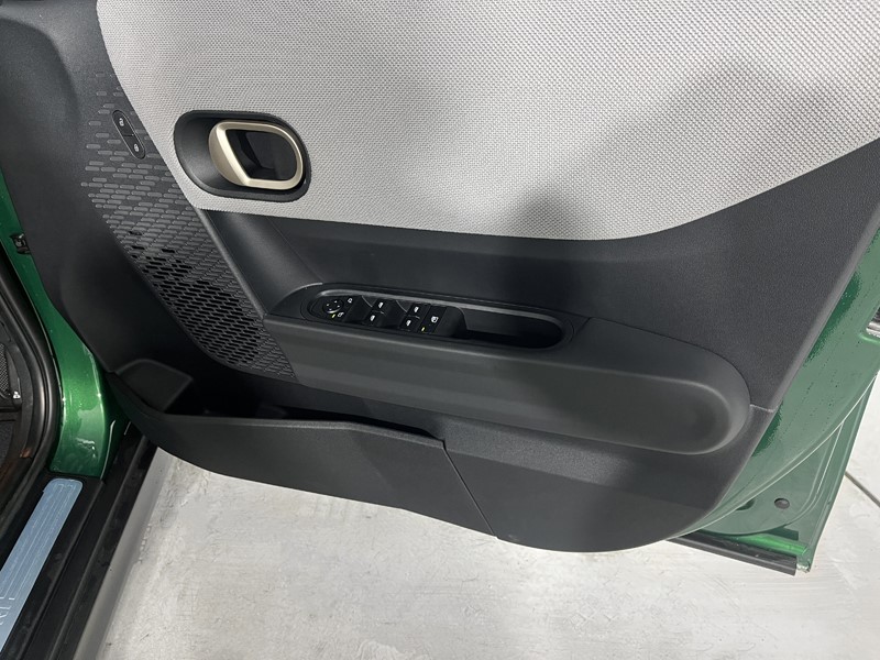 2025 (75) MINI COOPER 1.5 C Exclusive 5dr Auto 5484447