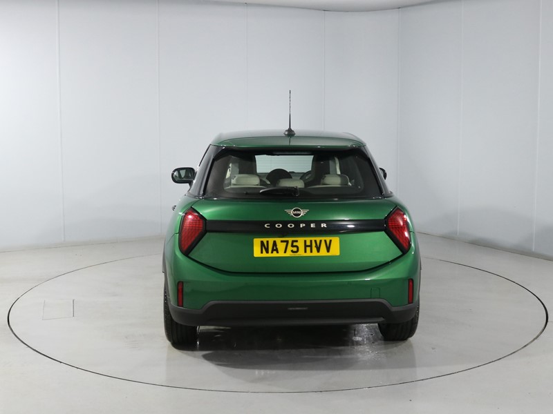 2025 (75) MINI COOPER 1.5 C Exclusive 5dr Auto 5484442