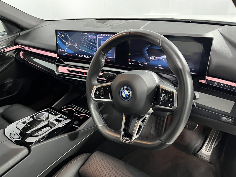 2024 (24) BMW I5 250kW eDrive40 M Sport Pro 84kWh 4dr Auto 5492706
