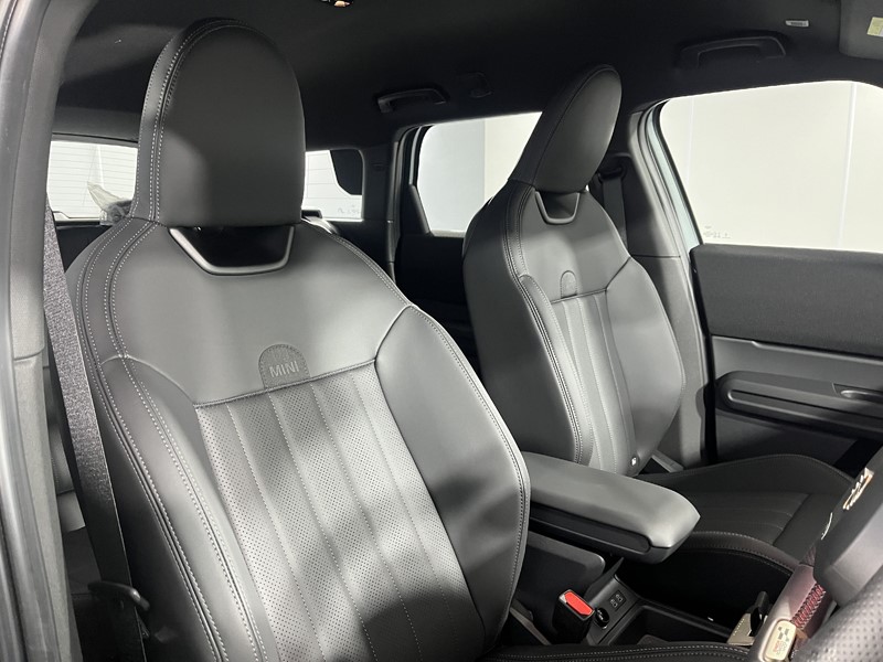 2026 (26) MINI COUNTRYMAN 1.5 C Sport 5dr Auto 5817786