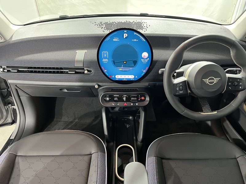 2025 (75) MINI COOPER 135kW E Classic 41kWh 3dr Auto 5484263