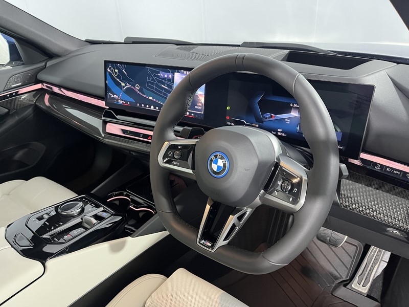 2024 (24) BMW I5 250kW eDrive40 M Sport Pro 84kWh 4dr Auto 5506555