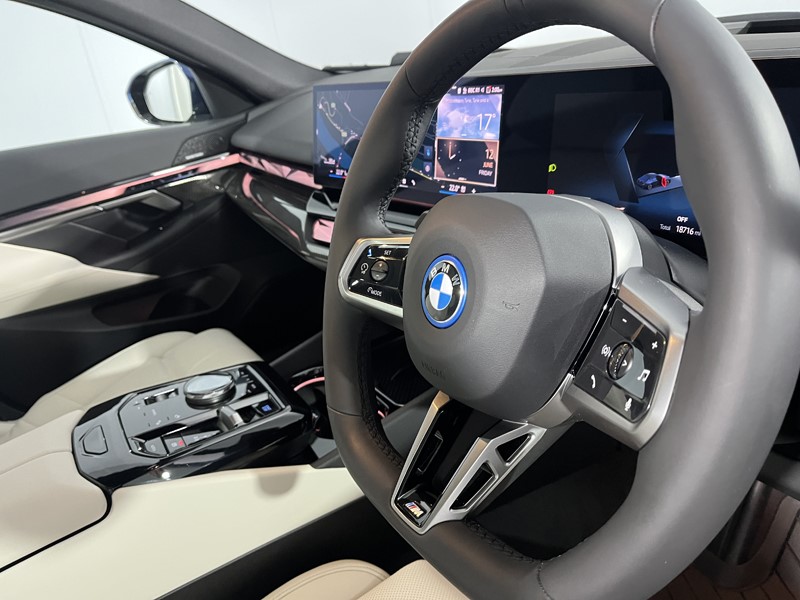 2024 (24) BMW I5 250kW eDrive40 M Sport Pro 84kWh 4dr Auto 5506572