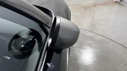 2022 (72) MINI HATCHBACK 1.5 Cooper Exclusive 3dr Auto 5511396