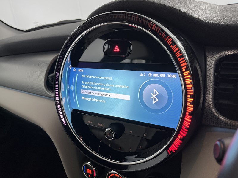 2022 (72) MINI HATCHBACK 1.5 Cooper Exclusive 3dr Auto 5511386