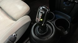 2022 (72) MINI HATCHBACK 1.5 Cooper Exclusive 3dr Auto 5511370