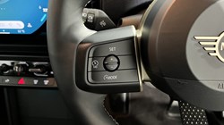 2025 (75) MINI COOPER 1.5 C Classic 3dr Auto 5492643