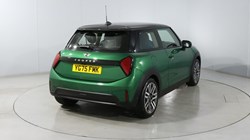 2025 (75) MINI COOPER 1.5 C Classic 3dr Auto 5492659