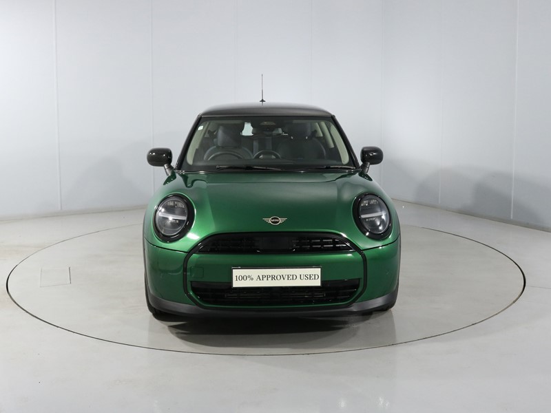 2025 (75) MINI COOPER 1.5 C Classic 3dr Auto 5492637