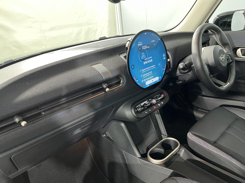 2025 (75) MINI COOPER 1.5 C Classic 3dr Auto 5492628