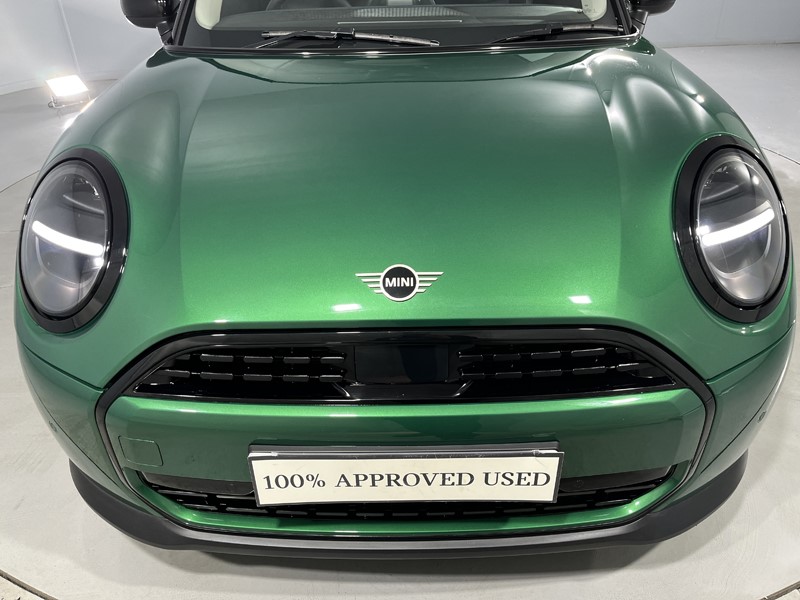 2025 (75) MINI COOPER 1.5 C Classic 3dr Auto 5492655