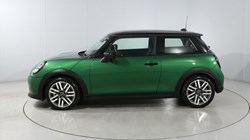 2025 (75) MINI COOPER 1.5 C Classic 3dr Auto 5492660