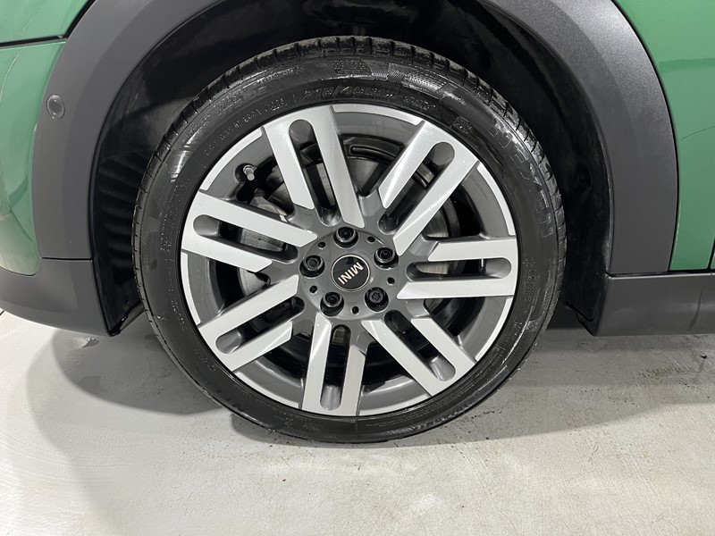 2025 (75) MINI COOPER 1.5 C Classic 3dr Auto 5492635