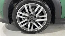 2025 (75) MINI COOPER 1.5 C Classic 3dr Auto 5492635