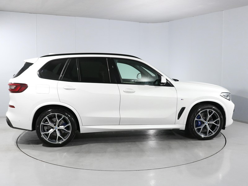 2022 (22) BMW X5 xDrive30d MHT M Sport 5dr Auto 5525930