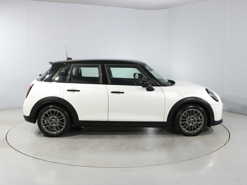 2025 (25) MINI COOPER 2.0 S Classic 5dr Auto 5549097