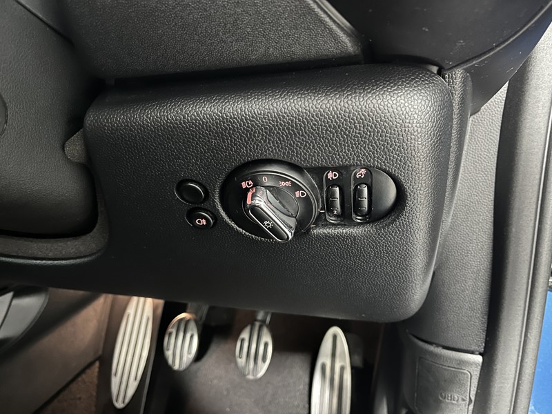 2022 (22) MINI CONVERTIBLE 1.5 Cooper Sport 2dr 5564807