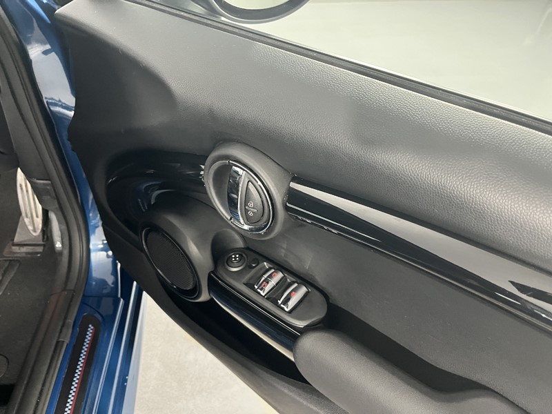 2022 (22) MINI CONVERTIBLE 1.5 Cooper Sport 2dr 5561533