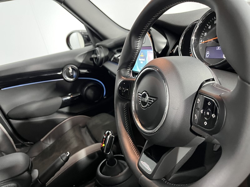 2022 (22) MINI 5-Door Hatch Cooper Sport LCI II 5549156