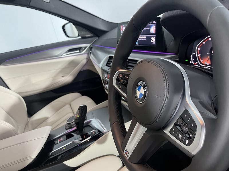 2020 (69) BMW 5 SERIES 520i M Sport 4dr Auto 5552613