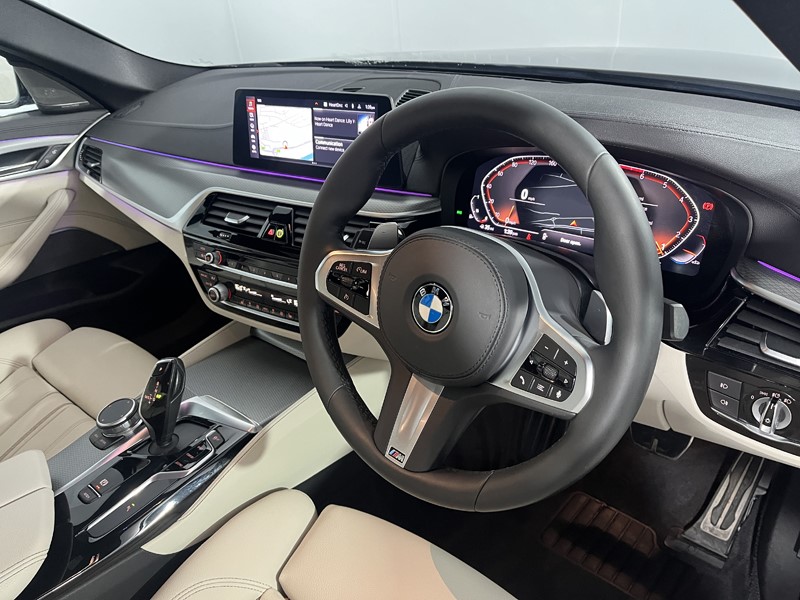 2020 (69) BMW 5 SERIES 520i M Sport 4dr Auto 5552596