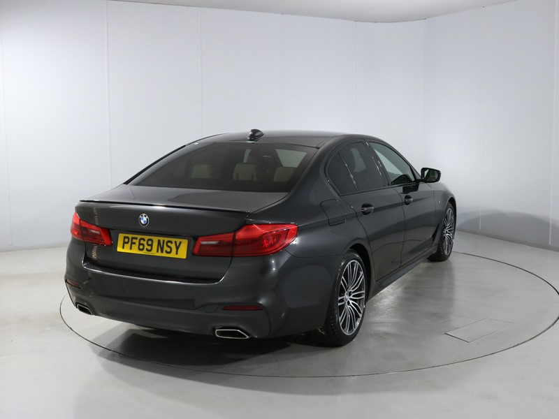 2020 (69) BMW 5 SERIES 520i M Sport 4dr Auto 5552636