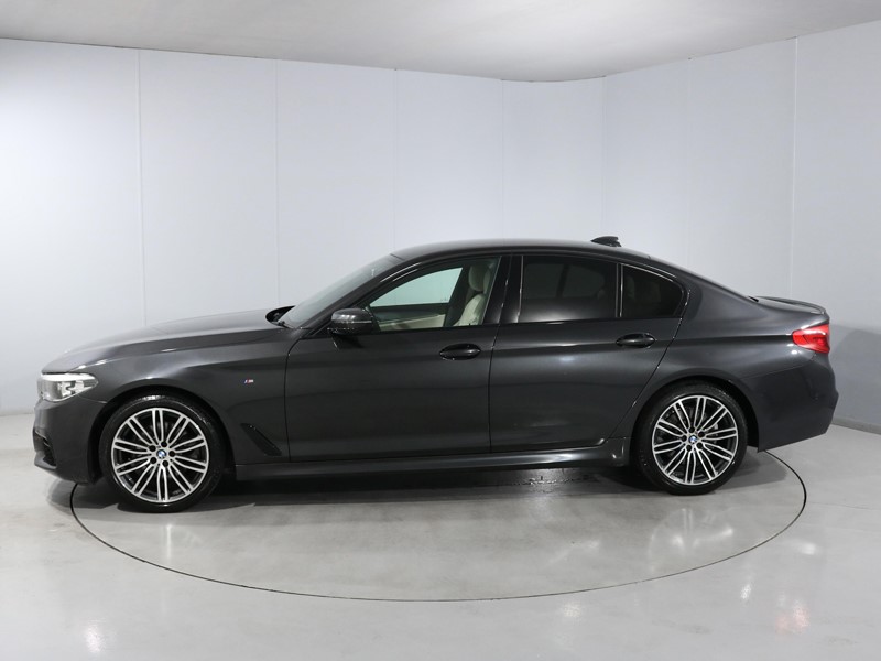 2020 (69) BMW 5 SERIES 520i M Sport 4dr Auto 5552637