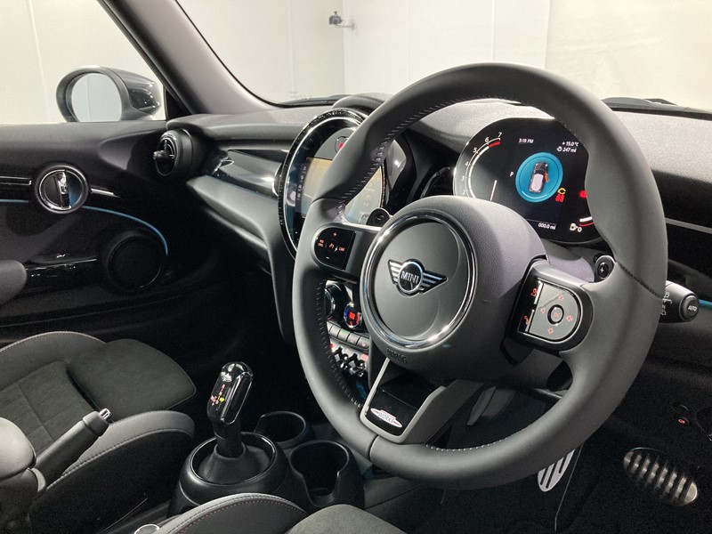2023 (23) MINI HATCHBACK 2.0 Cooper S Sport Premium 3dr Auto 5549258