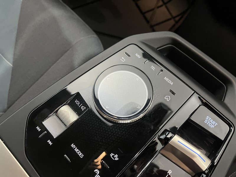 2022 (22) BMW iX 240kW xDrive40 M Sport 76.6kWh 5dr Auto 5535012