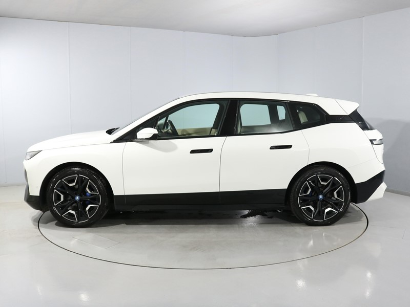 2023 (23) BMW iX 240kW xDrive40 M Sport 76.6kWh 5dr Auto 5539883