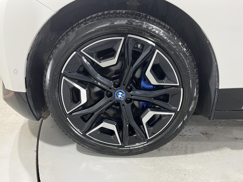 2023 (23) BMW iX 240kW xDrive40 M Sport 76.6kWh 5dr Auto 5539850