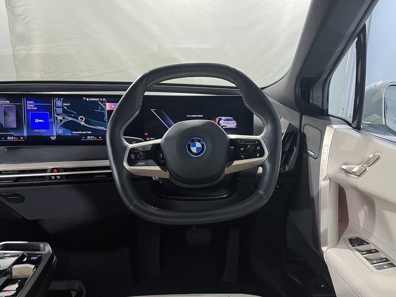 2023 (23) BMW iX 240kW xDrive40 M Sport 76.6kWh 5dr Auto 5539841