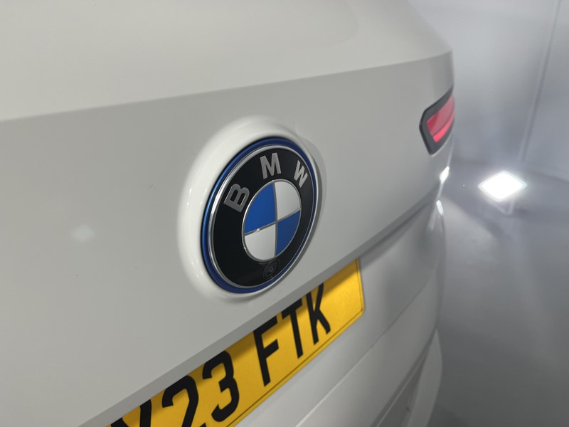 2023 (23) BMW iX 240kW xDrive40 M Sport 76.6kWh 5dr Auto 5539880