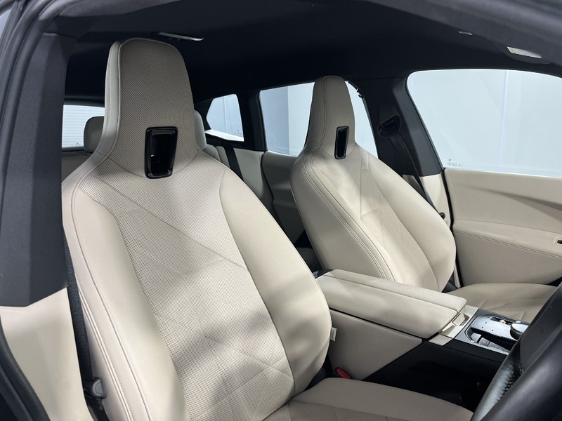 2023 (23) BMW iX 240kW xDrive40 M Sport 76.6kWh 5dr Auto 5539847