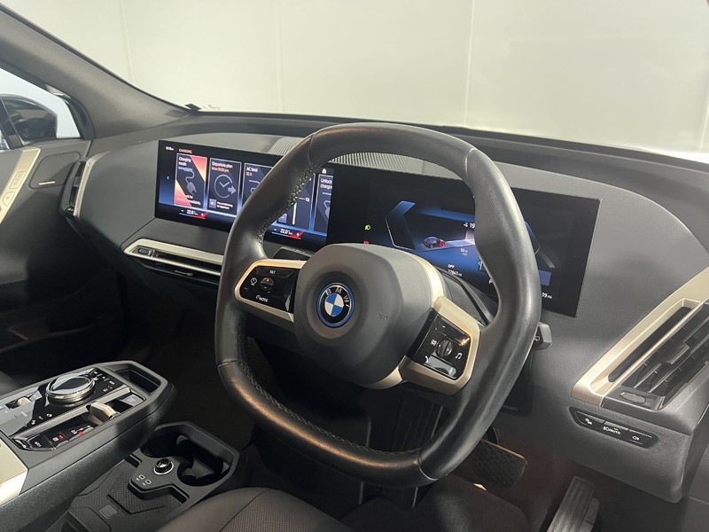 2023 (23) BMW iX 240kW xDrive40 M Sport 76.6kWh 5dr Auto 5540166