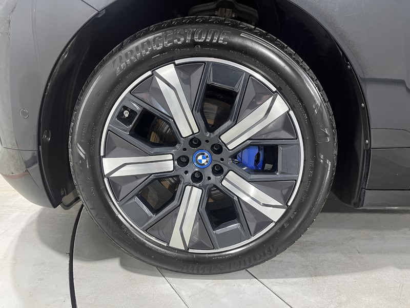 2023 (23) BMW iX 240kW xDrive40 M Sport 76.6kWh 5dr Auto 5540174