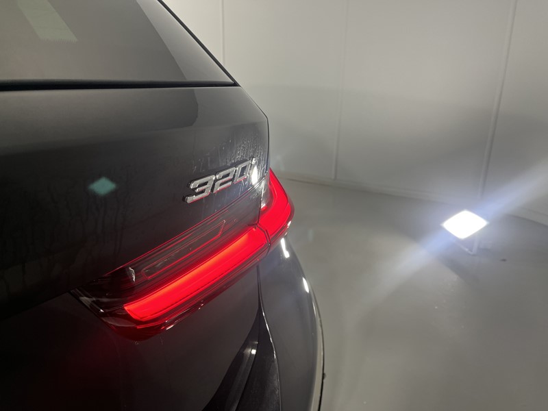 2026 (26) BMW 3 SERIES 320i M Sport 5dr Step Auto 5853525
