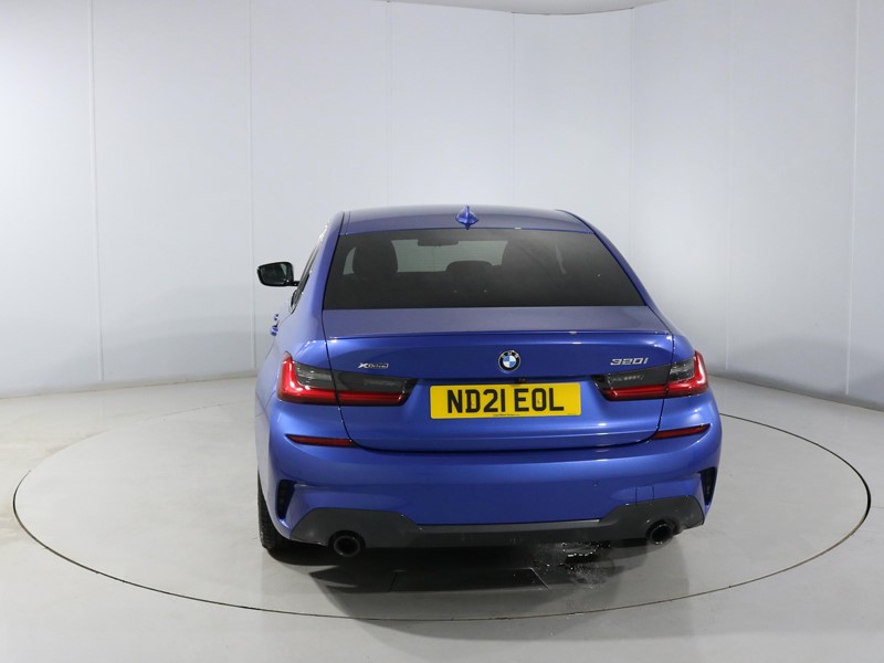 2021 (21) BMW 3 SERIES 320i xDrive M Sport 4dr Step Auto 5706203