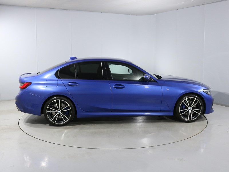 2021 (21) BMW 3 SERIES 320i xDrive M Sport 4dr Step Auto 5588530