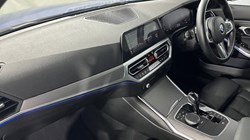 2021 (21) BMW 3 SERIES 320i xDrive M Sport 4dr Step Auto 5706195