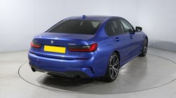 2021 (21) BMW 3 SERIES 320i xDrive M Sport 4dr Step Auto 5588576